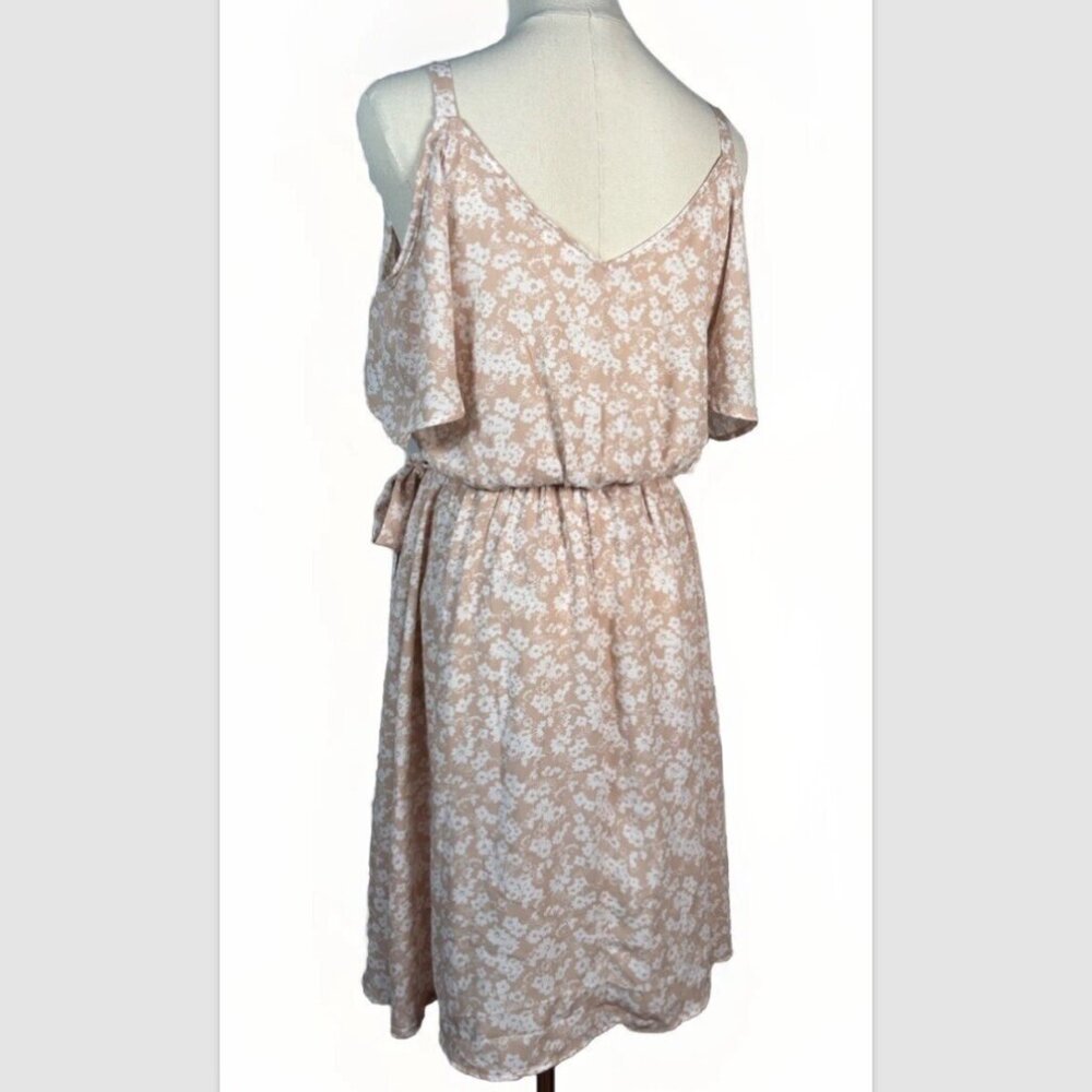 (S) SIENNA SKY Off-Shoulder w/ Straps V-Neck Faux Wrap Dress - Picture 3 of 13